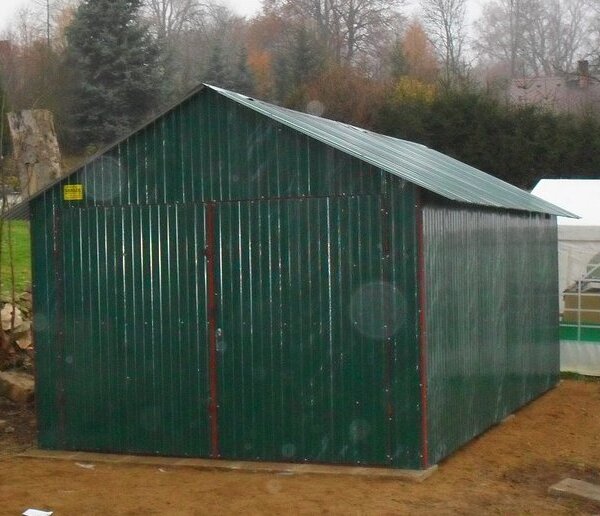 Plechová garáž 4x6 sedlová strecha RAL6005