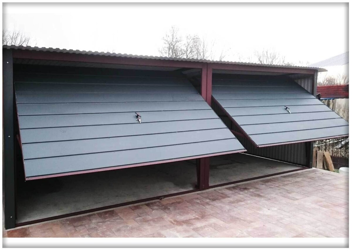 Plechová garáž 6 × 5 se spádem dozadu v antracitové barvě