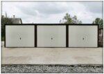 Plechová garáž 9x5 m - tři parkovací místa