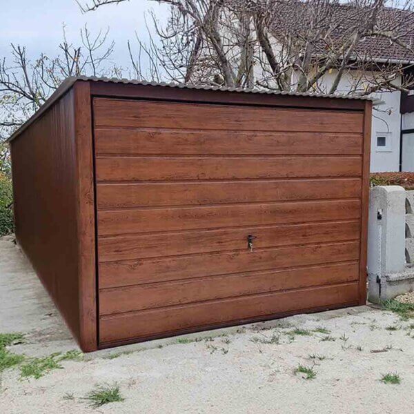 Plechová garáž 3×5m-zadní spád-výklopná vrata-široký panel