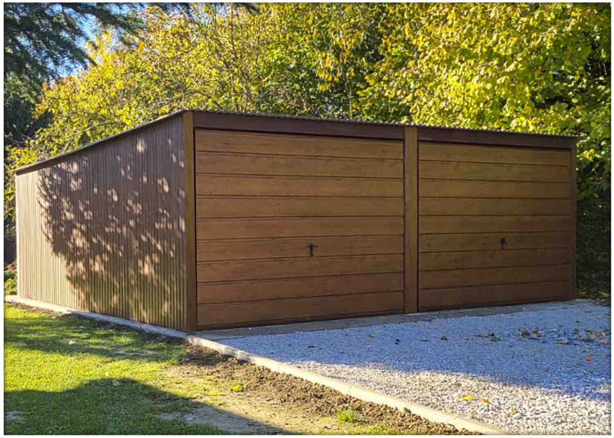 Plechová garáž 6x5m, zadní spad střechy, dvougaraž, ořech matný - StalConcept.cz