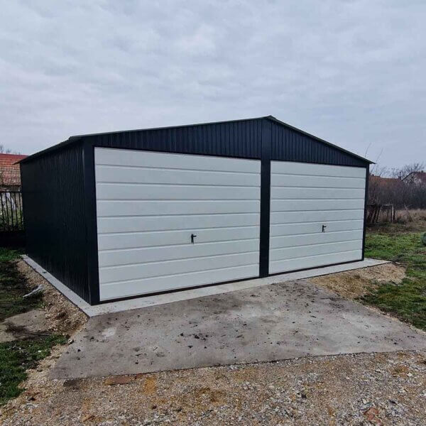 Plechová garáž 6x5m, sedlová střecha, grafitová, vrata BTX 9010